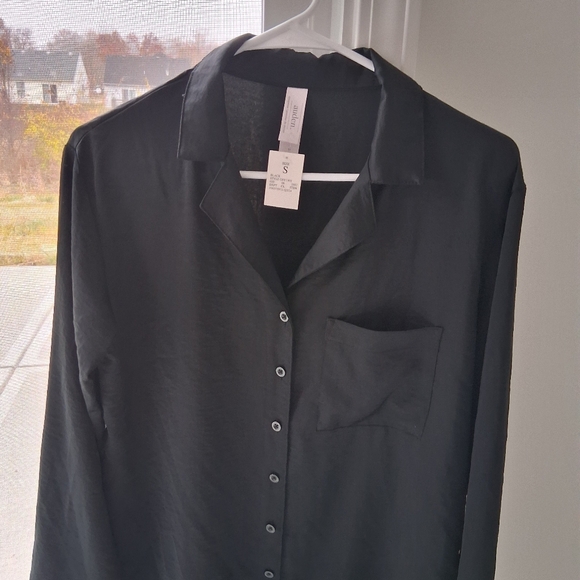 Black Sheer Button-Up Blouse - Picture 4 of 5